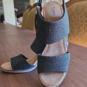 TOMS Women's Elegant Black Sandals